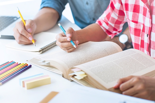Aide aux devoirs collègiens Vignette